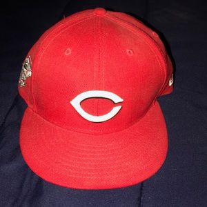 Cincinnati Reds fitted baseball cap